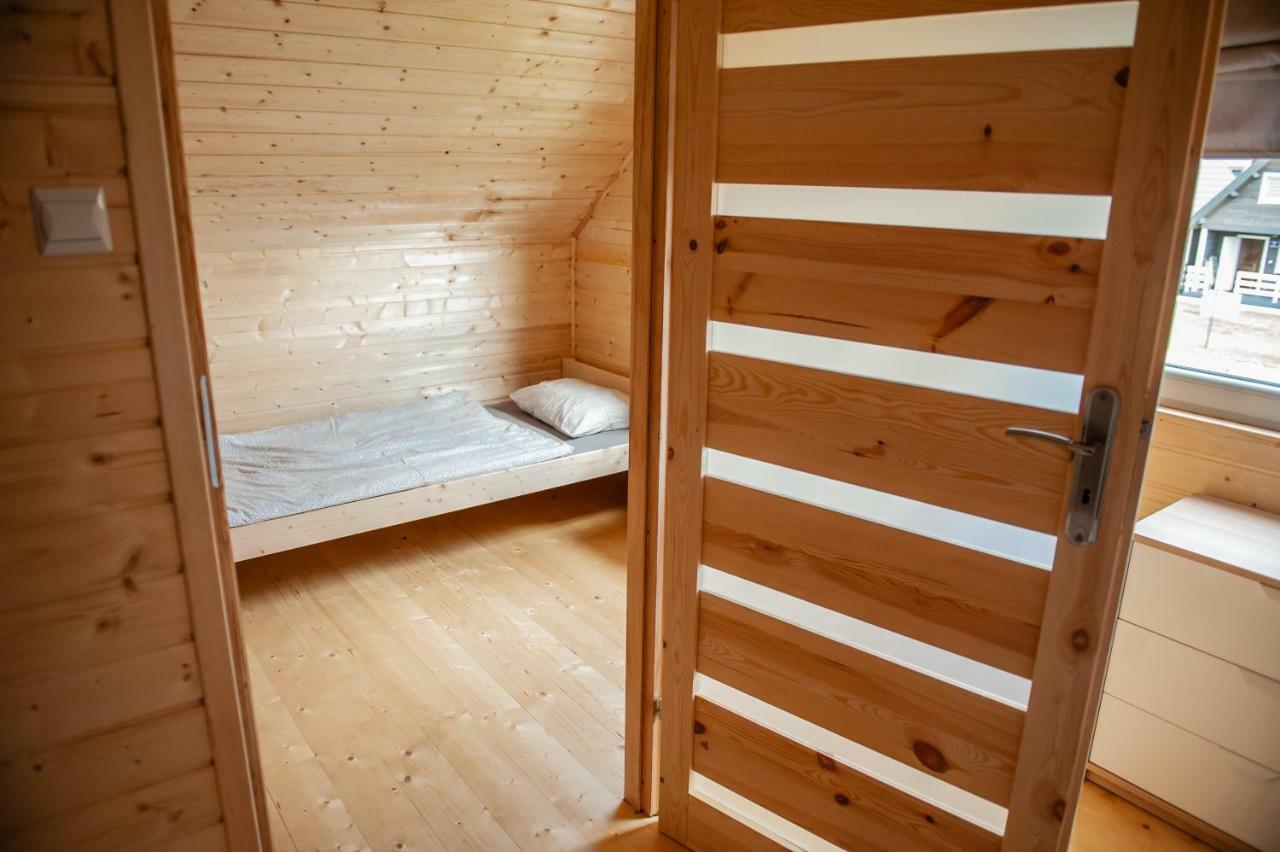 Pod Debami Wicie- Domki Drewniane Nad Morzem Wicie  Extérieur photo