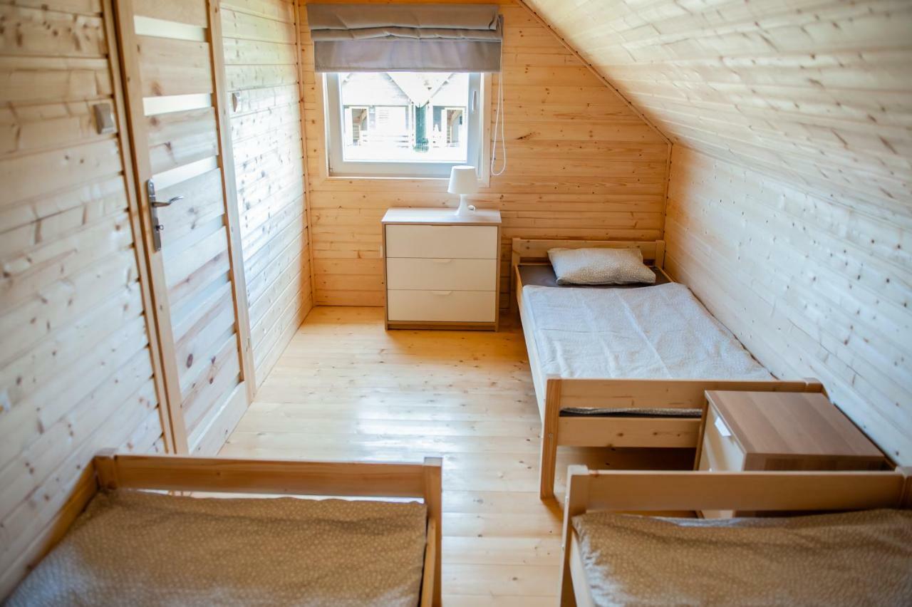 Pod Debami Wicie- Domki Drewniane Nad Morzem Wicie  Extérieur photo